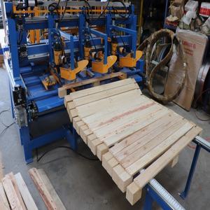 Machine d'assemblage de palettes en bois Stringer, ligne de production de palettes Euro Block - Product Image 4