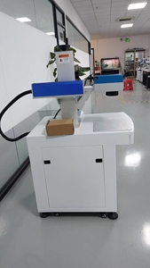 เครื่องแกะสลักเลเซอร์ไฟเบอร์โลหะแบบพกพาตั้งโต๊ะรุ่นใหม่ 50W/100W/1500W ระบายความร้อนด้วยอากาศ รองรับไฟล์ DXF/BMP แกะสลักลึกบนหินได้ - Product Image 3