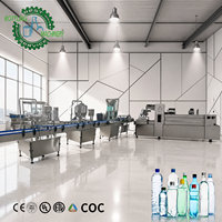 Ligne de production d'eau pure 2000 BPH adaptée aux startups, complète avec système de lavage, remplissage et bouchage