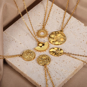 Collier plaqué or 18 carats avec pendentif totem géométrique soleil lune nouveau collier de style punk pour hommes femmes soulagement de la personnalité - Product Image 4