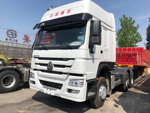Camión Tractor Usado Sinotruk Euro2 Diésel 6X4 con Volante a la Izquierda, HOWO de 10 Ruedas, Capacidad de Carga de 21-30T, 371hp, Cámara Trasera de 360° - Product Image 3
