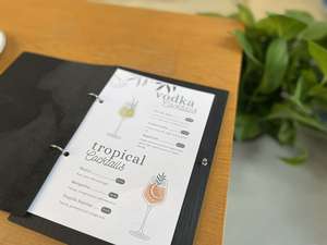 Menu in Legno Compensato con Anello Metallico Dorato, Stile Retrò di Lusso, Texture Naturale, <span class=keywords><strong>per</strong></span> Ristoranti e Bar - Versione Aggiornata - Product Image 4