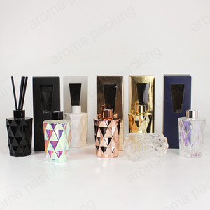 Diffuseur <span class=keywords><strong>de</strong></span> roseaux en <span class=keywords><strong>verre</strong></span> vide <span class=keywords><strong>de</strong></span> 170ml avec <span class=keywords><strong>motif</strong></span> bâtons <span class=keywords><strong>de</strong></span> fibres d'or rose argenté finition mate pour les soins personnels - Product Image 2