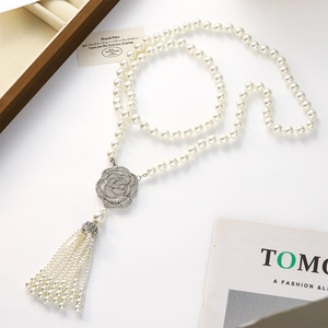 Fashionable Pearl Necklace Rose Pendant Long Sweater Chain High End Alloy Gift Accessory - Product Image 2