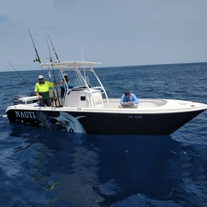 Grandsea - Barco de Pesca de 24 Pies con Consola Central de Fibra de Vidrio, Motor Fuera de Borda, en Venta - Product Image 2
