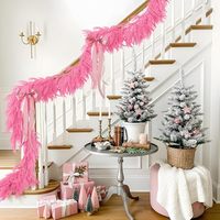 Guirlande de Noël en pin de Norfolk rose de 9 pieds, verdure artificielle réaliste pour cheminée, table, escalier, décoration intérieure et extérieure