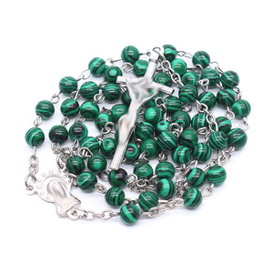 Collier chapelet en pierre naturelle de malachite, chaîne perlée verte, pendentif croix, chaîne de pull tendance - Product Image 1