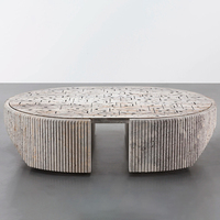 Table basse ovale en marbre cannelé avec incrustation géométrique et base en pierre massif pour salon – La table idéale pour votre maison de rêve