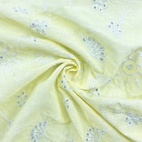 Tissu en voile de coton brodé uni teint pour chemise