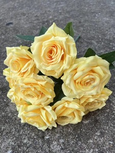 Roses jaunes artificielles de haute qualité en gros pour la décoration de mariage et de la maison - Product Image 5