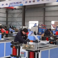Machine de traitement de barres de cuivre hydraulique multifonctionnelle pour la distribution d'énergie nouvelle génération