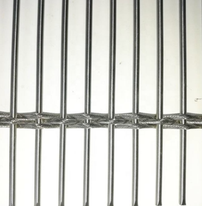 Maille de fil métallique architecturale en acier inoxydable poli à haute brillance - Tissu métallique décoratif pour revêtement de plafond de luxe et accents muraux - Product Image 4