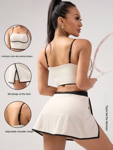 Ensemble de yoga tendance bicolore pour femme, comprenant un haut de sport intégré pour le yoga et la course, et une jupe de yoga décontractée coupe trapèze - Product Image 4