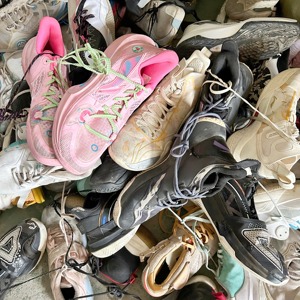 S03 <span class=keywords><strong>Chaussures</strong></span> de basketball d'occasion pour hommes, baskets de marque, lots en gros, articles de sport d'origine chinoise de seconde main, lots Ukay - Product Image 4