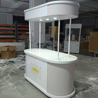 Chariot de présentation mobile blanc pour événements de mariage, bar à parfums avec auvent et éclairage LED