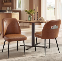 Chaise de salle à manger en cuir PU vintage en gros avec garniture à rivets de style antique et poche arrière pratique pour la maison, le restaurant, le café