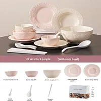 Ensemble de vaisselle en céramique de grande valeur sous-glaçure Relief fraise crème Style bol et assiette cadeau de pendaison de crémaillère