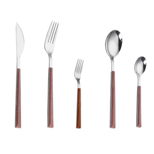 Ensemble de couverts minimalistes en acier inoxydable |   Couteau à steak, fourchette et cuillère avec manche en imitation bois pour la maison, la cuisine et les restaurants - Product Image 5