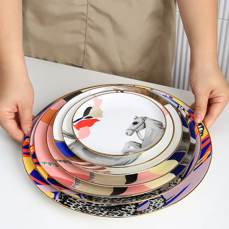 Wholesale decorative animal design ceramic dinnerware plate set fine bone china customized designs dinner plate