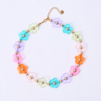 Collier de perles en acrylique Haomi, coloré, plaqué or, avec breloque intercalaire, bijoux pour femme, tendance, marguerite, vente en gros, cadeau personnalisé