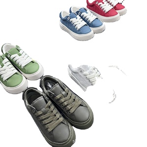 Zapatillas de running casuales de cuero con cordones para hombre, novedad primavera-otoño 2026, cómodas y con aumento de altura B33; y zapatillas de suela gruesa para mujer. - Product Image 1