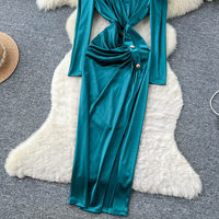 Robe élégante pour femme WIWT, col en V, manches longues, en satin, décontractée, taille torsadée, froncée, fendue, moulante, mi-longue, pour les fêtes et le quotidien