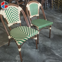 Chaise d'extérieur en rotin vert clair bistrot français de qualité abordable en usine à Paris