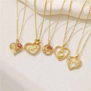 Collier en cuivre Série Fête des Mères 1, Chaîne de clavicule « Kiss Mom » en or 18 carats et zircon, Vente en gros transfrontalière - Product Image 4