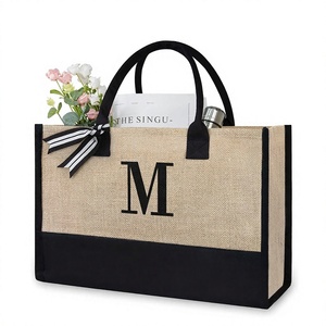 Bolso Tote Personalizado de Piel Sintética con Diseño Pintado a Mano y Cierre de Cremallera - Excelente Regalo para Mujeres y Maestras para Bodas, Playa o Vacaciones - Product Image 1
