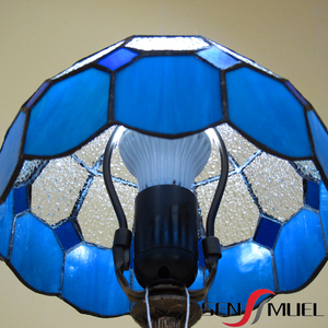 Vendita all'ingrosso e diretta di piccole lampade da tavolo da 8 pollici a buon mercato in stile <span class=keywords><strong>Tiffany</strong></span> con paralumi a mosaico in vetro colorato - Product Image 3