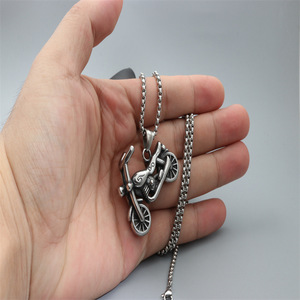 Yunnique – collier pendentif moto en acier inoxydable, bijoux unisexes, cadeau - Product Image 2