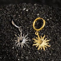 Boucles d'oreilles pendantes grandes et tendance en acier inoxydable plaqué or 18 carats, motif soleil et lune, hypoallergéniques, style vintage, cadeau idéal