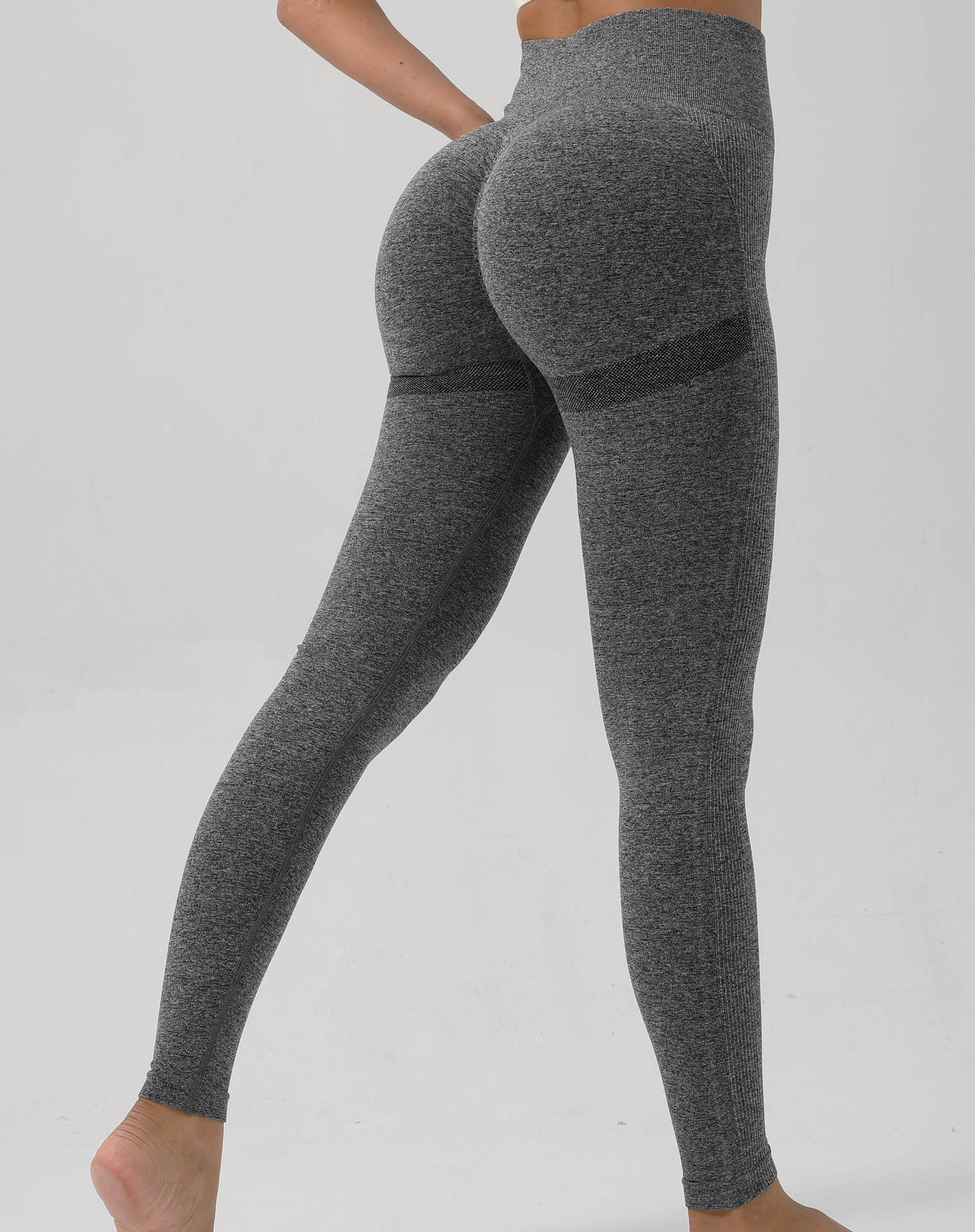 กางเกงขายาวสีเทาเข้ม