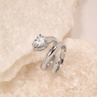 Bague OEM personnalisée en acier inoxydable plaqué or 18 carats, motif serpent irrégulier, zircon, étanche, inaltérable