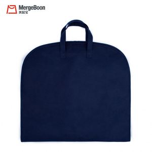 Échantillon gratuit de housse de vêtement respirante non tissée en RPET - Product Image 3