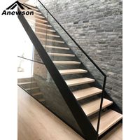 Escalier moderne en acier Anewson avec poutre en C / Escalier moderne fabriqué avec garde-corps en verre à profil en U