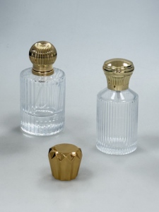Tapa Metálica de Zamac Dorada Personalizable, Tapa Especial para Perfume con Apertura Fácil para Botellas de Vidrio FEA15, Personalización de Marca - Product Image 3