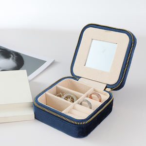 Estuche de Viaje Personalizado para Joyas de Terciopelo, Organizador de Joyas Portátil con Cierre, Caja de Almacenamiento de Joyas de Terciopelo para Damas con Logotipo Impreso - Product Image 4