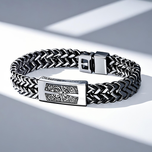 Venta al por mayor personalizable vintage de acero inoxidable de los hombres de <span class=keywords><strong>cadena</strong></span> pesada pulsera de joyería con placa decorativa central patrón grabado - Product Image 2