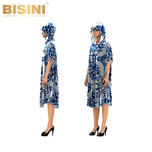 Peignoir de plage pour homme super absorbant et à séchage rapide, avec capuche, serviette de bain, imprimé bleu et blanc en porcelaine, pour le surf et le camping - Product Image 4