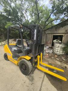 Chariot élévateur Komatsu d'occasion Japon 2.5 tonnes FD25 Chariot élévateur diesel Komatsu FD25T-17 FD25T-14 FD30T FD50 en vente - Product Image 3