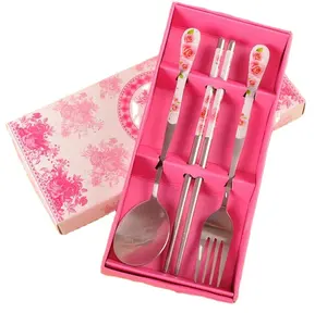New Arrival Elegant Designer Box Wedding Favor Box 3pcs Pink Spoon And Fork Wedding Gift