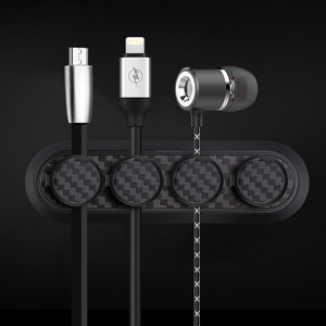 ที่เก็บสายเคเบิลแม่เหล็กคาร์บอนไฟเบอร์ ฮับจัดเก็บข้อมูลแบบพกพา รูปทรงสี่เหลี่ยมผืนผ้า สีดำ แบบตั้งโต๊ะ ชุดคลิปหนีบสาย - Product Image 1