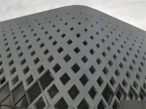 Panneau mural en aluminium moderne de 70 pouces, anodisé, anti-corrosion, pour revêtement extérieur de bâtiment - Product Image 4