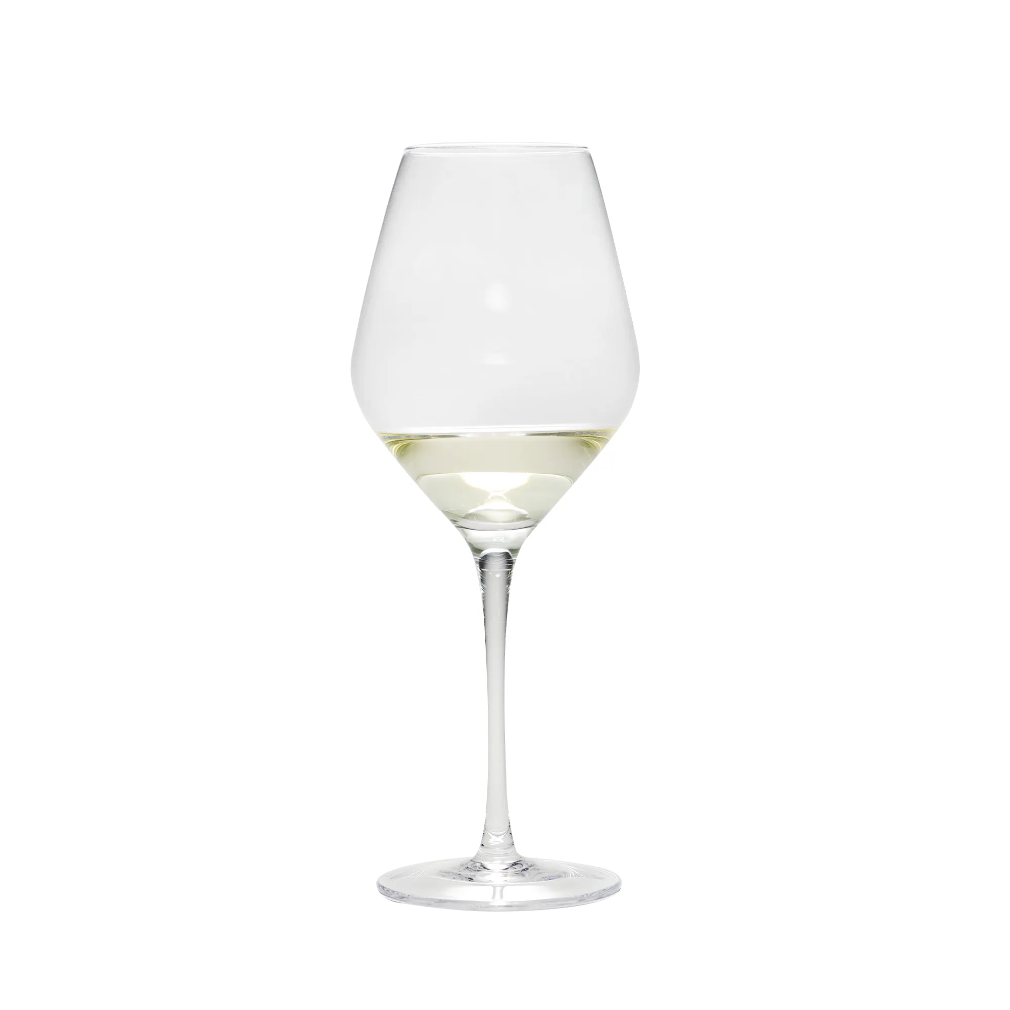 エレガントで長く薄い茎の赤白ワイングラス