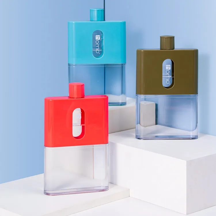 Nuova bottiglia d'acqua piatta A5 con corpo in bottiglia trasparente da 530ml con personalizzazione del logo del supporto della finestra visiva