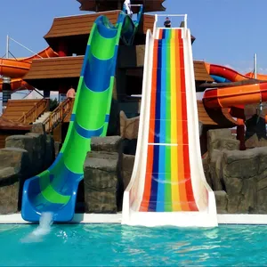 儿童水上游戏设备定制游泳池玻璃纤维螺旋滑梯在公园