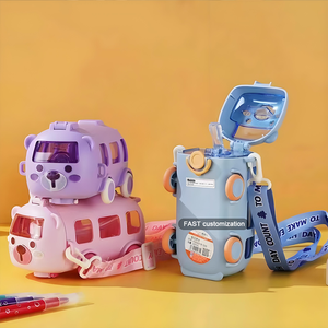 ストロー付き水筒 500ml 車型 かわいい プラスチックボトル 大容量 BPAフリー 子供用 夏用 ドリンクウェア - Product Image 1