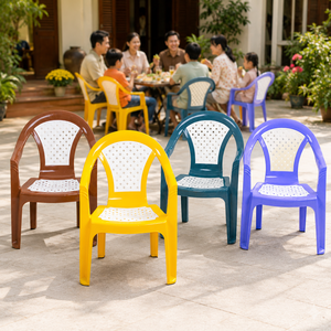 Chaise de loisirs en plastique PP rembourrée de mousse, moderne, empilable, résistante aux intempéries, confortable, facile à nettoyer, avec dossier à lattes, pour salon - Product Image 4