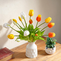 5 Tangkai Bunga Tulip Belanda PU Real Touch untuk Buket Pengantin, Bunga Tulip Buatan yang Diikat Tangan untuk Dekorasi Vas Ruang Tamu Rumah